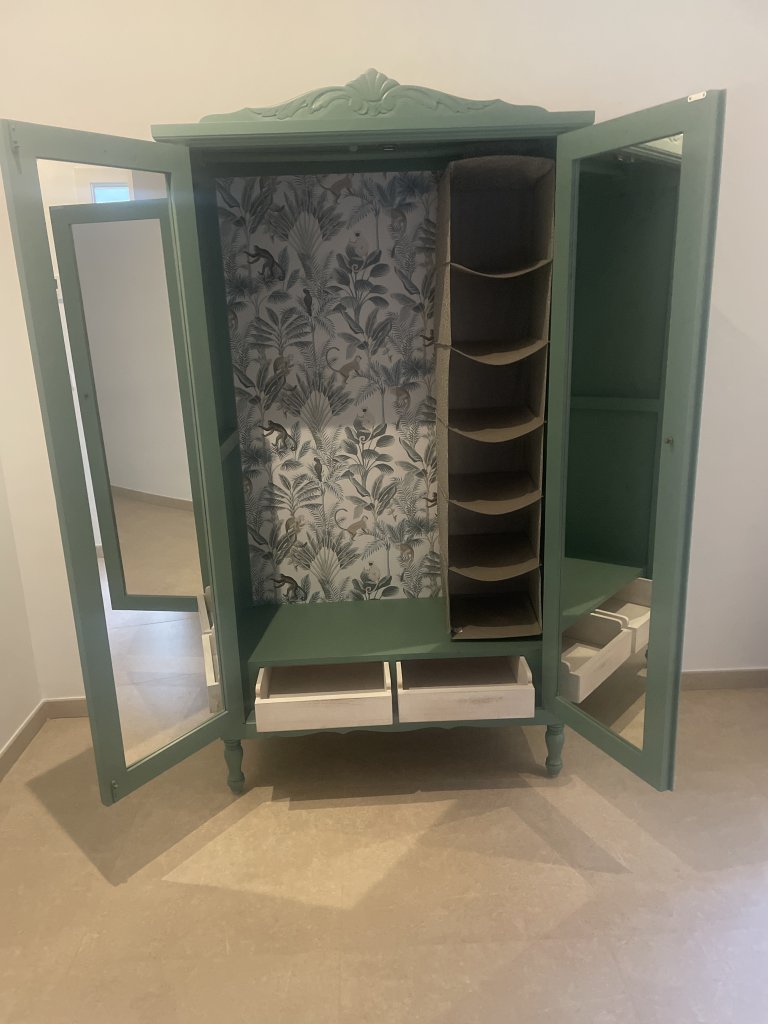 Softwood wardrobe and chest of drawers