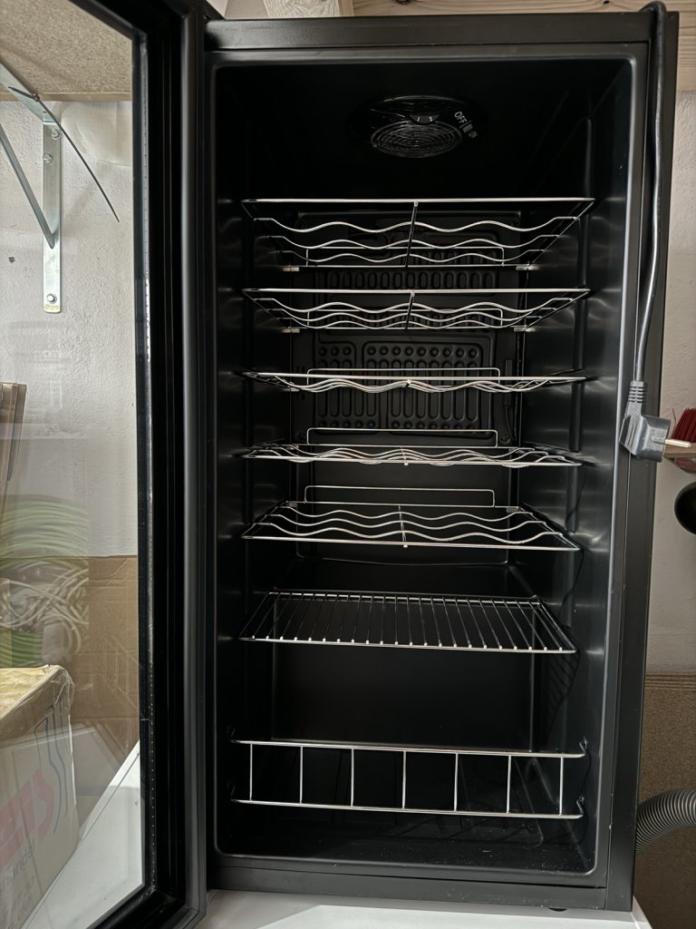 Wine chiller fridge 28 bottles - EXCELLENT CONDITION