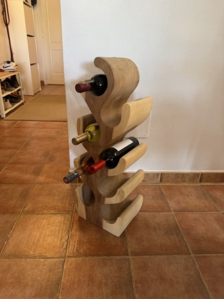 Weinregal aus Massivholz