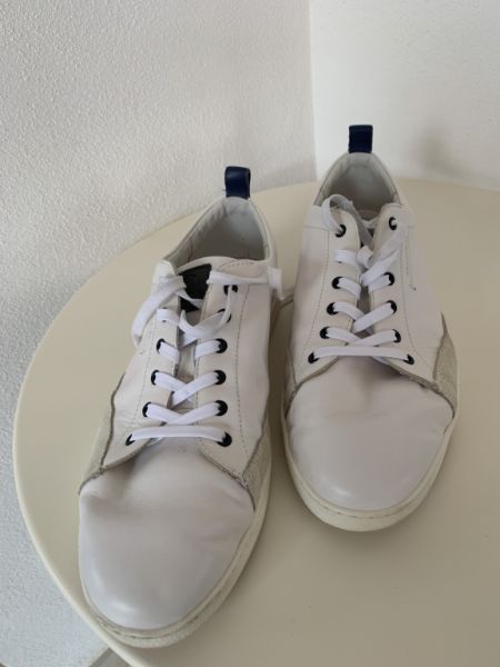 White leather sneakers size 46