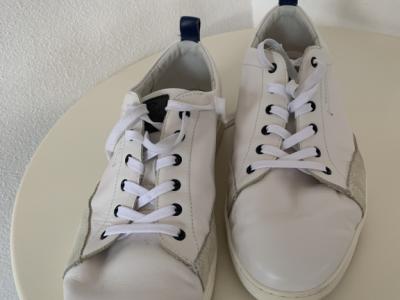 White leather sneakers size 46