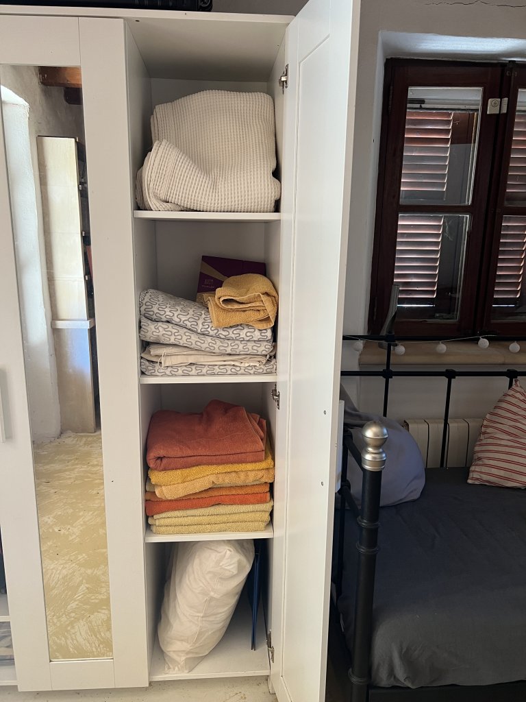 Weißer 3-türiger Kleiderschrank mit Spiegel