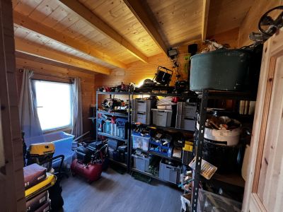 Werkzeuge und Baumaterialien