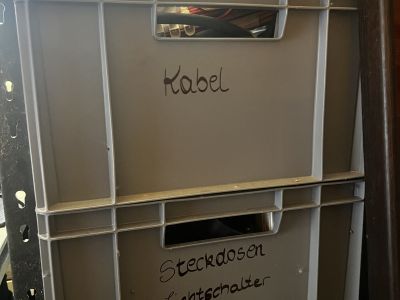 Werkzeuge und Baumaterialien