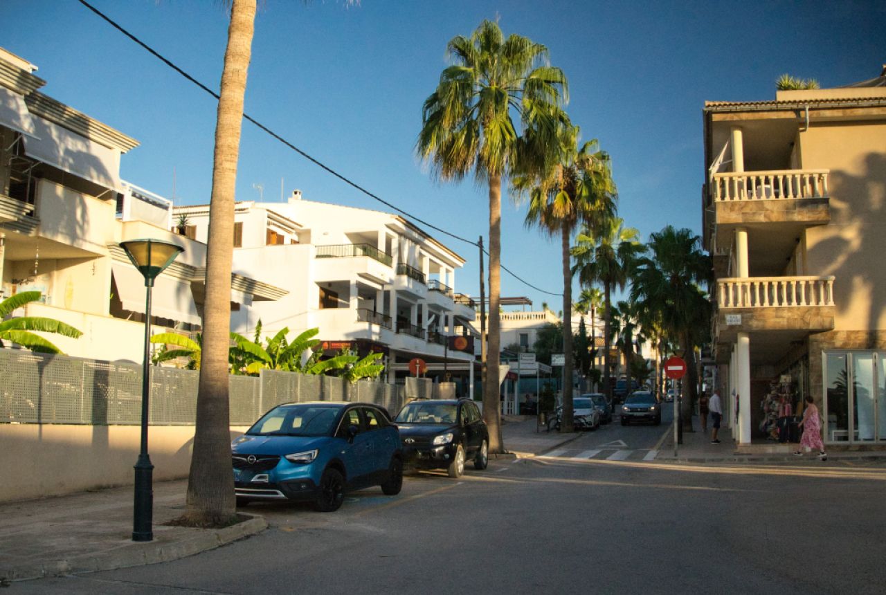 Hab. en piso compartido disponible ( vivienda moderna ) en Colonia Sant Jordi ( Es Trenc )