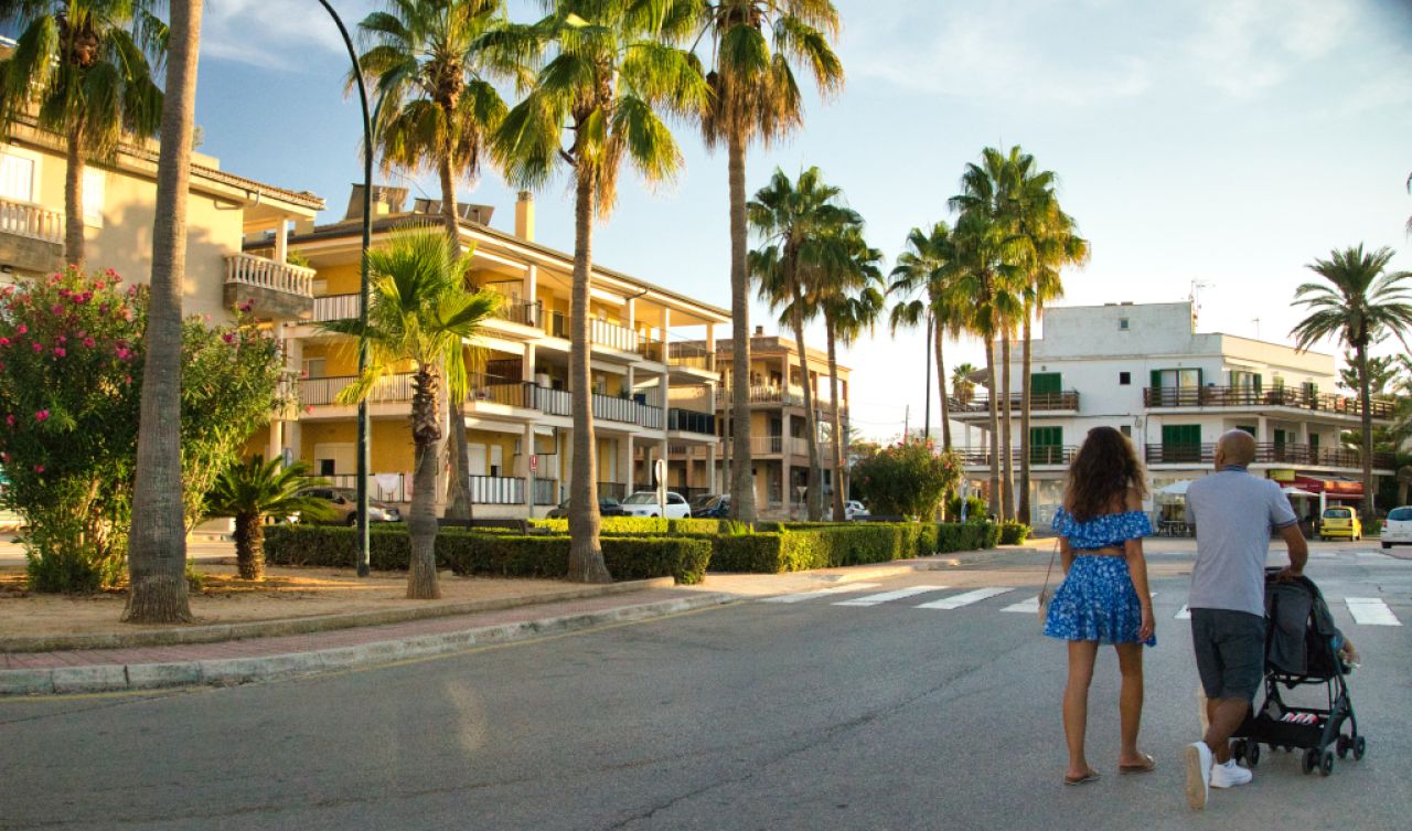 Room available in shared flat ( modern apartment ) in Colonia Sant Jordi ( Es Trenc )