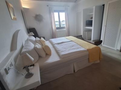 Invierno: chalet de 2 plantas con calefacción central de gasóleo, jardín y piscina en Cala Dor - cerca del puerto -- CH 23 WT