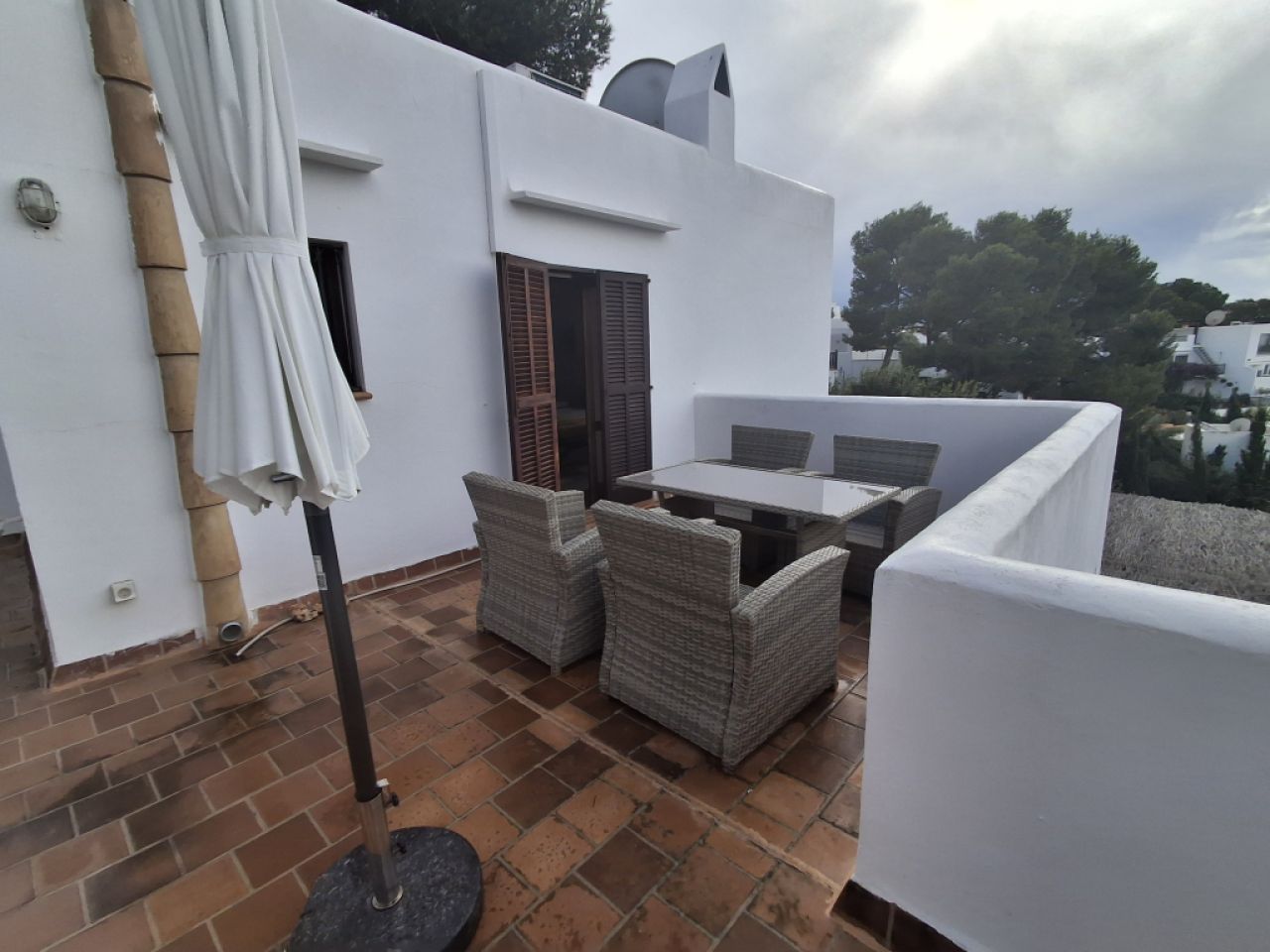 Invierno: chalet de 2 plantas con calefacción central de gasóleo, jardín y piscina en Cala Dor - cerca del puerto -- CH 23 WT