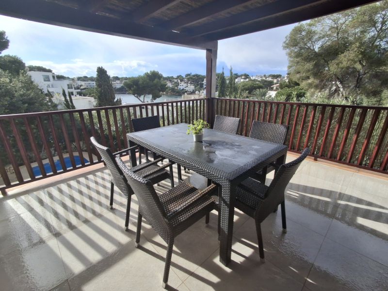 Invierno: chalet de 2 plantas con calefacción central de gasóleo, jardín y piscina en Cala Dor - cerca del puerto -- CH 23 WT