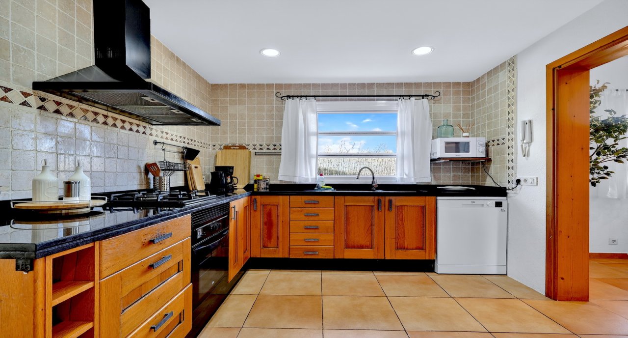 Winter: 2 Etagenfinca mit BBQ, Pool und AC / Kamin bei Pollenca-- F 13 WT