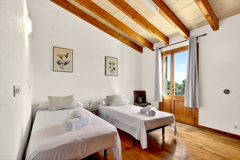 Winter: 2 Etagenfinca mit BBQ, Pool und AC / Kamin bei Pollenca-- F 13 WT