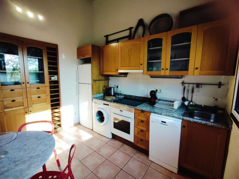 Winter: 2 Häuser auf einem Grundstück mit AC,Kamin und guter Lage bei Campos --- F 92 a + b WT