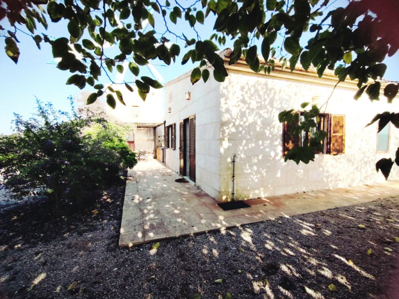 Winter: 2 Häuser auf einem Grundstück mit AC,Kamin und guter Lage bei Campos --- F 92 a + b WT