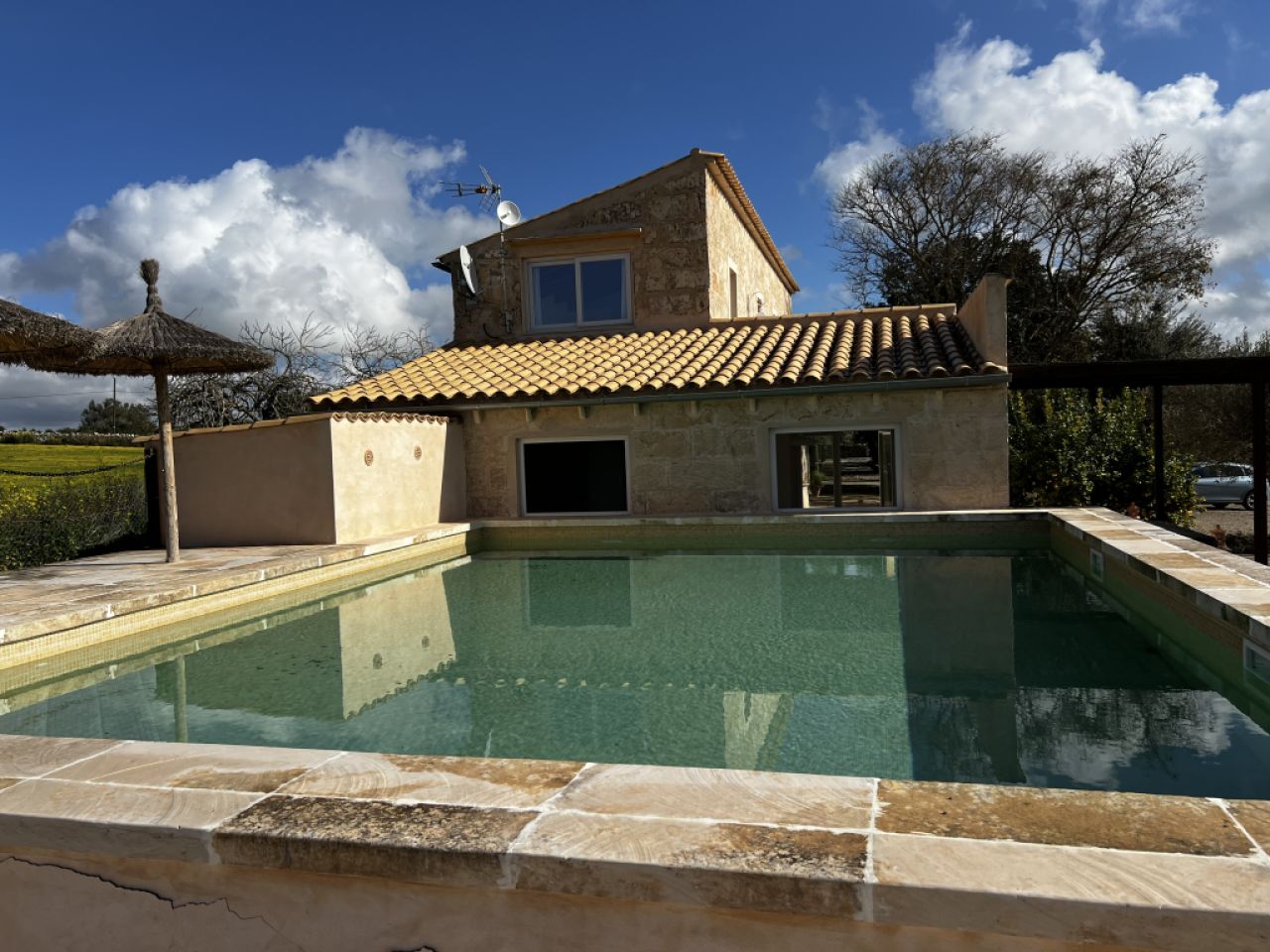 WINTER: 2 storey finca with oil central heating near Montouri ---- F 78 WT