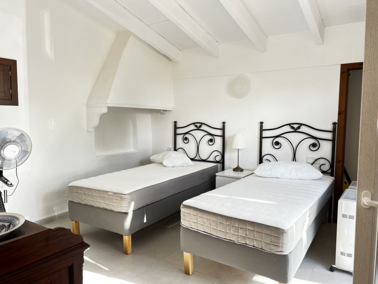 WINTER: 2 stöckige Finca mit Ölzentralheizung bei Montouri ---- F 78 WT