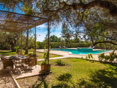 INVIERNO 25 / 26 : Gran campo con calefacción, piscina y en una zona tranquila cerca de Felanitx -- 