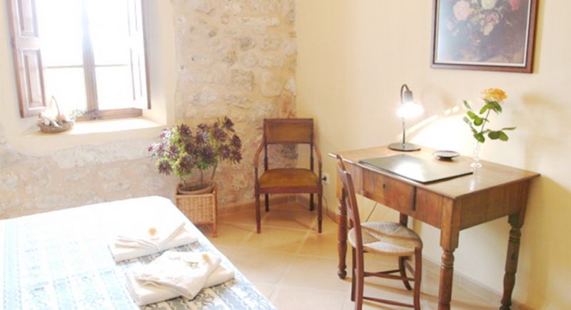 WINTER 26 / 27: Casita mit Zentralheizung auf einem Gemeinschaftsgrundstück bei Manacor -- F 250 a