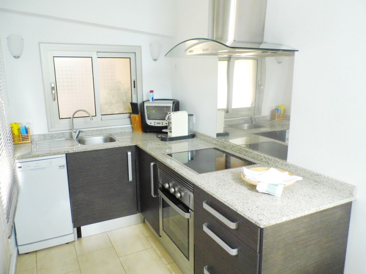 WINTER 26 / 27: Small casita with terrace in the countryside near Manacor -- F 250 c