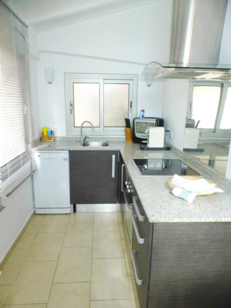 WINTER 26 / 27: Small casita with terrace in the countryside near Manacor -- F 250 c