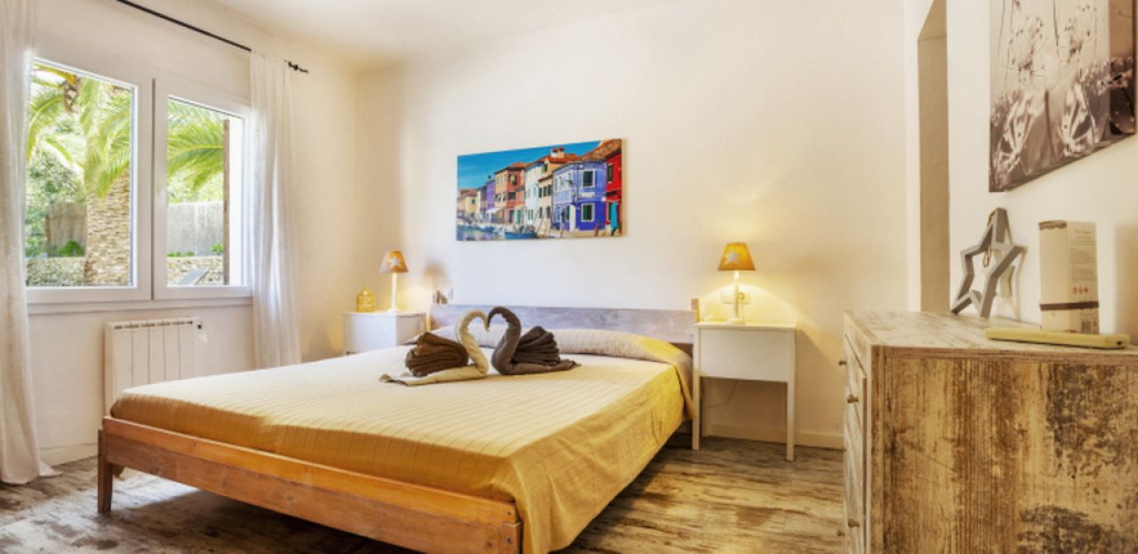 Winter 27 / 28: Ebenerdiges Chalet mit AC und Pool bei Es Carritxo -- CH 17 WT