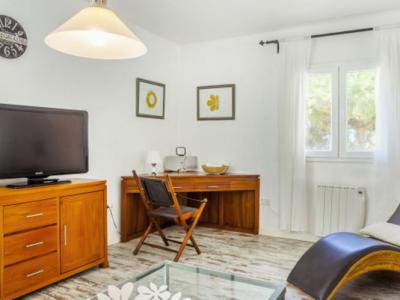 Winter 27 / 28: Ebenerdiges Chalet mit AC und Pool bei Es Carritxo -- CH 17 WT