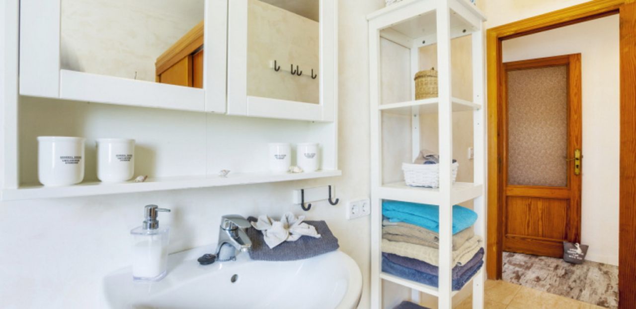 Winter 27 / 28: Ebenerdiges Chalet mit AC und Pool bei Es Carritxo -- CH 17 WT