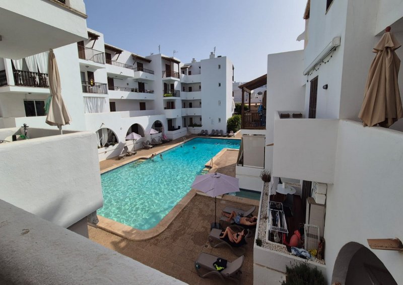 Winter 27 / 28: Modernes Studio in 2. Etage mit Terrasse und Gem. Pool in Cala Dor -- AP 40 WT