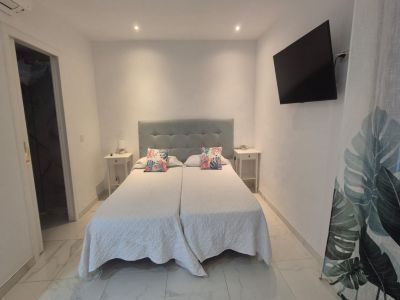 Winter 27 / 28: Modernes Studio in 2. Etage mit Terrasse und Gem. Pool in Cala Dor -- AP 40 WT