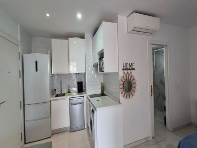 Winter 27 / 28: Modernes Studio in 2. Etage mit Terrasse und Gem. Pool in Cala Dor -- AP 40 WT