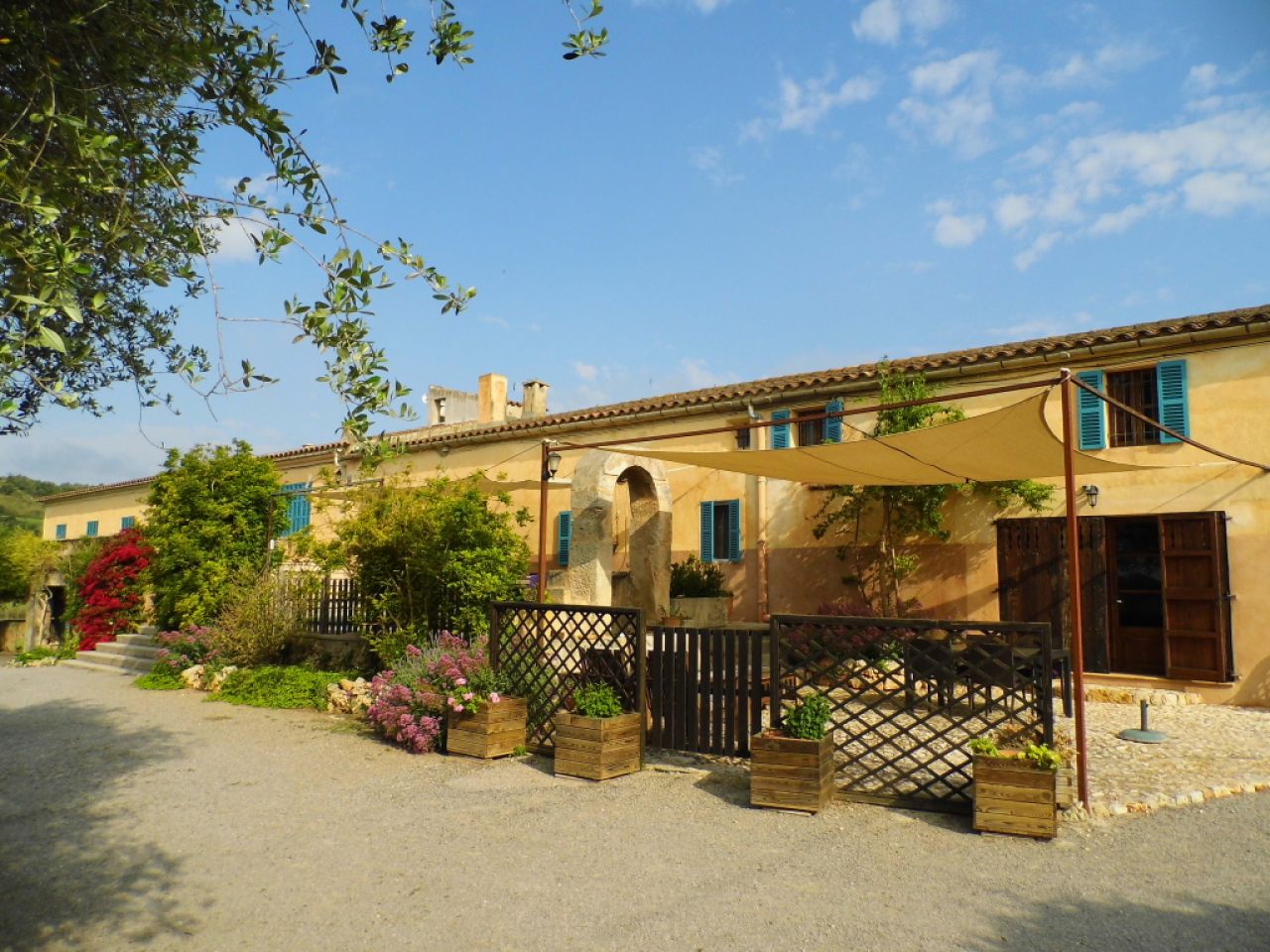 INVIERNO: 3 sep. Casas con 2 piscinas y calefacción en Manacor --- F 250 CM