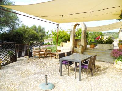 INVIERNO: 3 sep. Casas con 2 piscinas y calefacción en Manacor --- F 250 CM