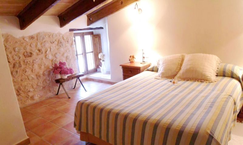 INVIERNO: 3 sep. Casas con 2 piscinas y calefacción en Manacor --- F 250 CM