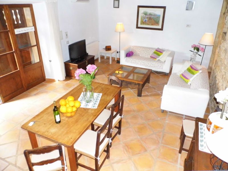 INVIERNO: 3 sep. Casas con 2 piscinas y calefacción en Manacor --- F 250 CM