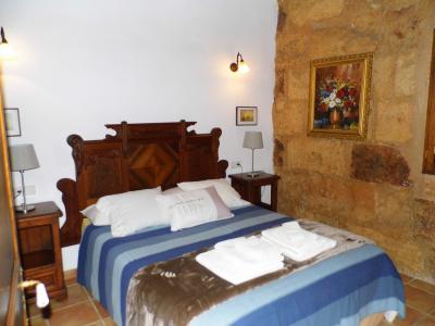 INVIERNO: 3 sep. Casas con 2 piscinas y calefacción en Manacor --- F 250 CM