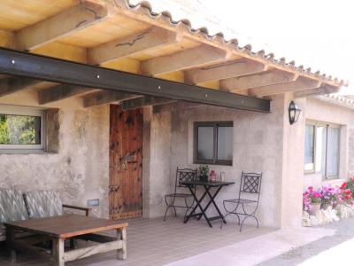 INVIERNO: 3 sep. Casas con 2 piscinas y calefacción en Manacor --- F 250 CM