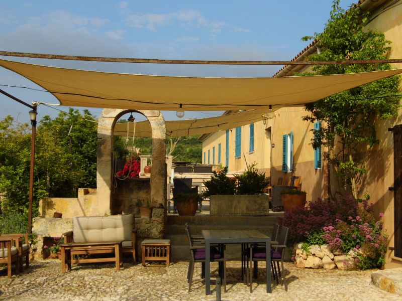 INVIERNO: 3 sep. Casas con 2 piscinas y calefacción en Manacor --- F 250 CM