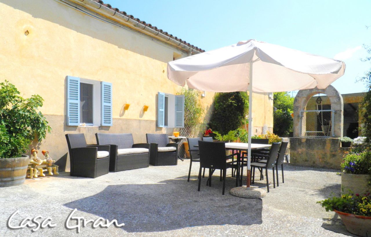 INVIERNO: 3 sep. Casas con 2 piscinas y calefacción en Manacor --- F 250 CM