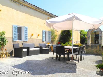 INVIERNO: 3 sep. Casas con 2 piscinas y calefacción en Manacor --- F 250 CM