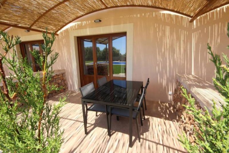 Winter: 9 apartments with 1 - 2 bedrooms on a communal plot with pool and AC in a quiet area near Campos-AP 43