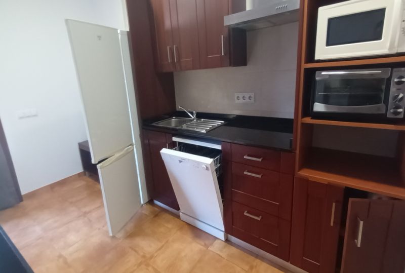 Winter: 9 apartments with 1 - 2 bedrooms on a communal plot with pool and AC in a quiet area near Campos-AP 43