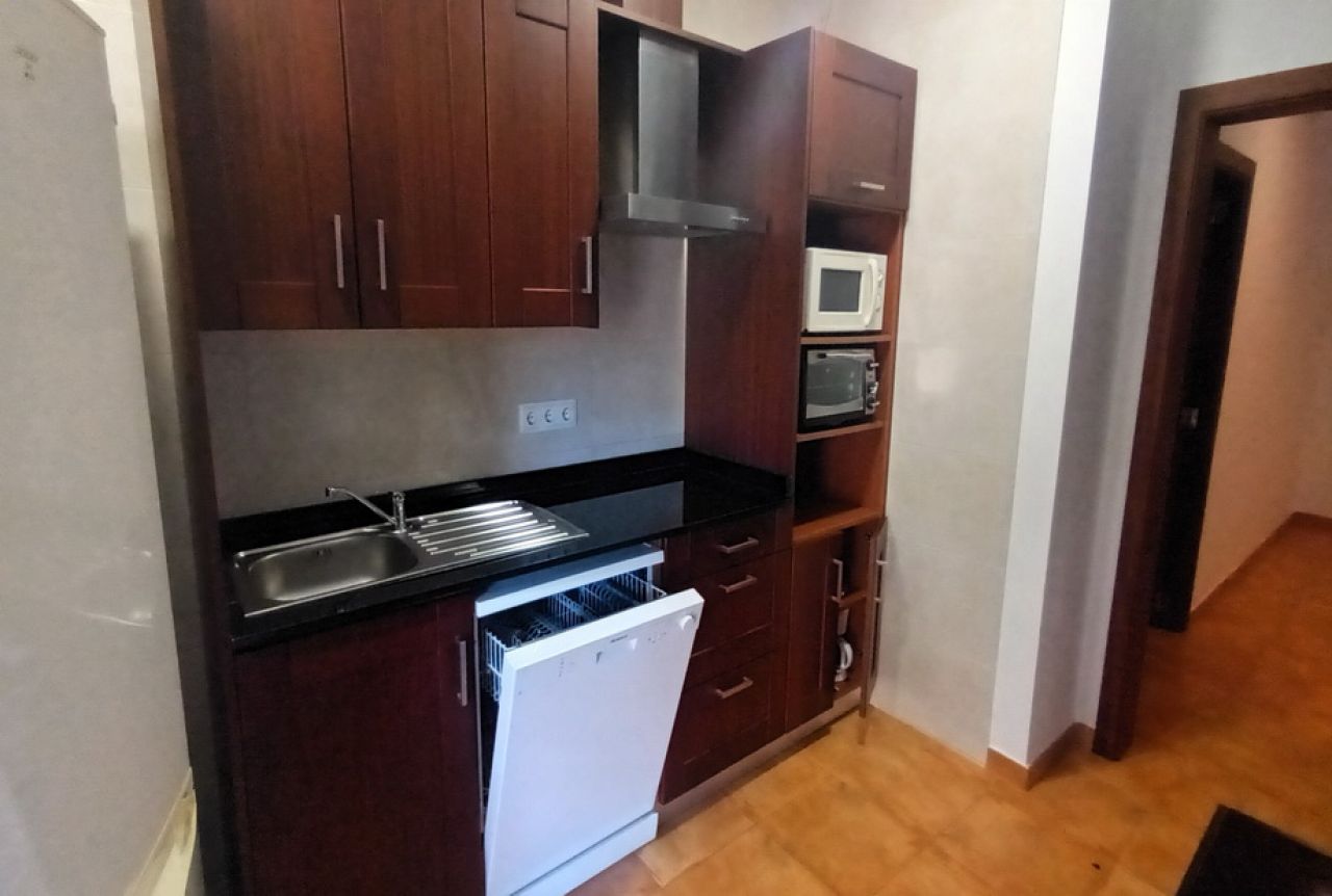 Winter: 9 apartments with 1 - 2 bedrooms on a communal plot with pool and AC in a quiet area near Campos-AP 43