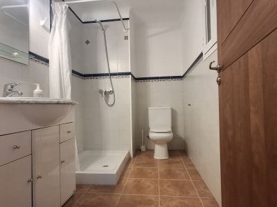 Winter: 9 apartments with 1-2 bedrooms on shared property with pool and AC in quiet area near Campos