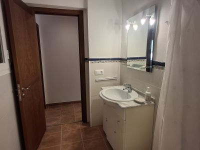 Winter: 9 apartments with 1-2 bedrooms on shared property with pool and AC in quiet area near Campos