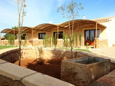 Winter: 9 apartments with 1 - 2 bedrooms on a communal plot with pool and AC in a quiet area near Campos-AP 43