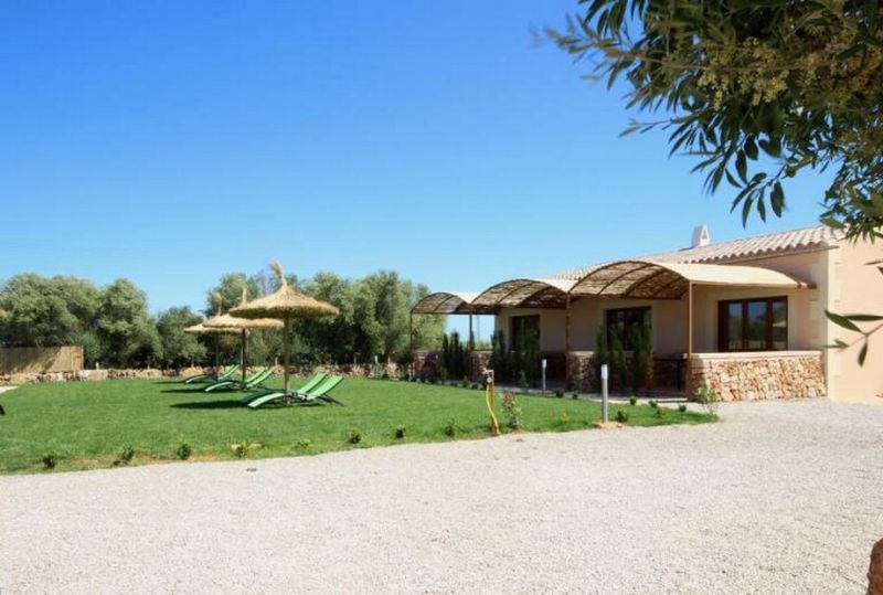 Winter: 9 apartments with 1 - 2 bedrooms on a communal plot with pool and AC in a quiet area near Campos-AP 43