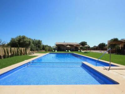 Winter: 9 apartments with 1 - 2 bedrooms on a communal plot with pool and AC in a quiet area near Campos-AP 43
