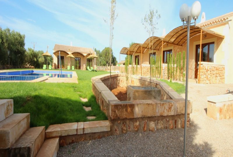 Winter: 9 apartments with 1 - 2 bedrooms on a communal plot with pool and AC in a quiet area near Campos-AP 43