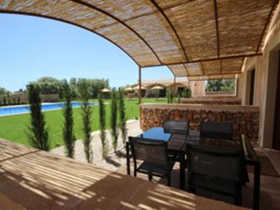 Winter: 9 apartments with 1 - 2 bedrooms on a communal plot with pool and AC in a quiet area near Campos-AP 43