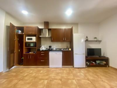 Winter: 9 apartments with 1 - 2 bedrooms on a communal plot with pool and AC in a quiet area near Campos-AP 43