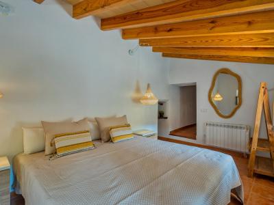 WINTER ab NOV 27: Historische Finca-DH mit Kamin in absolut ruhiger Lage in Orient- West --- F 04 WT